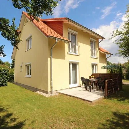 Ahorn Mit Garten In *